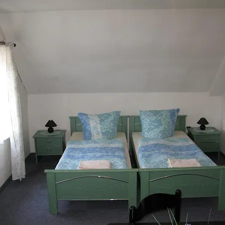 Hotel Gasthof Zur Linde 3*